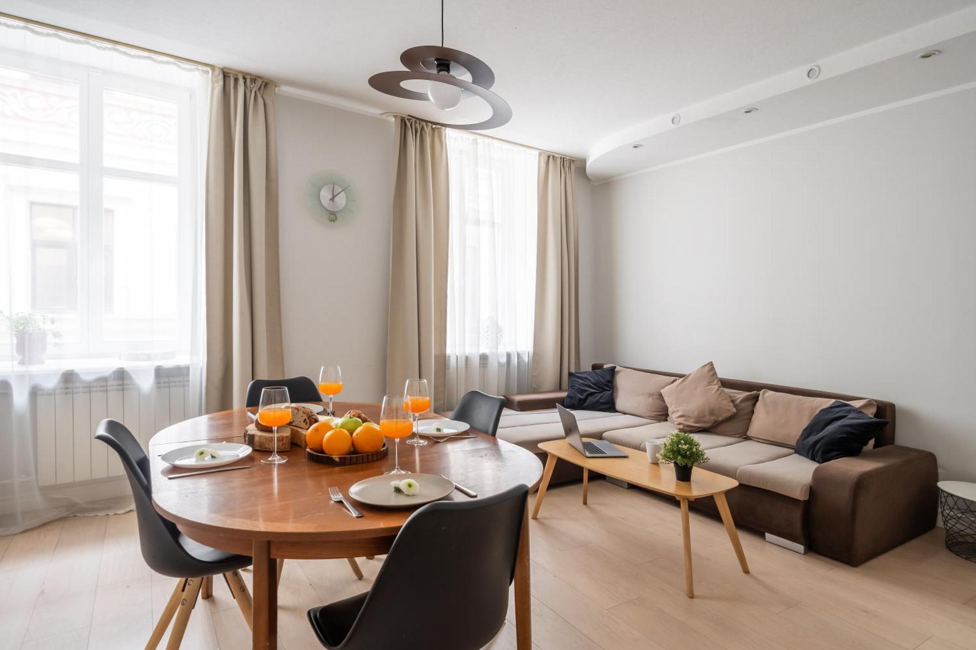 The Grand Royale 82m2 - Old Town & 3 Bedrooms Families & Groups Riga